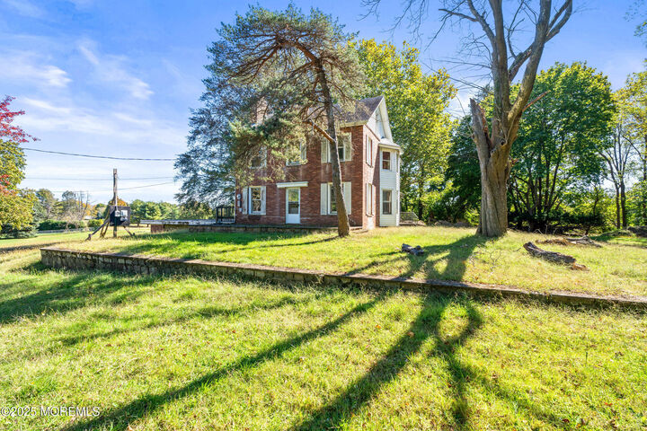 74 Reynolds Drive, Eatontown, NJ 07724